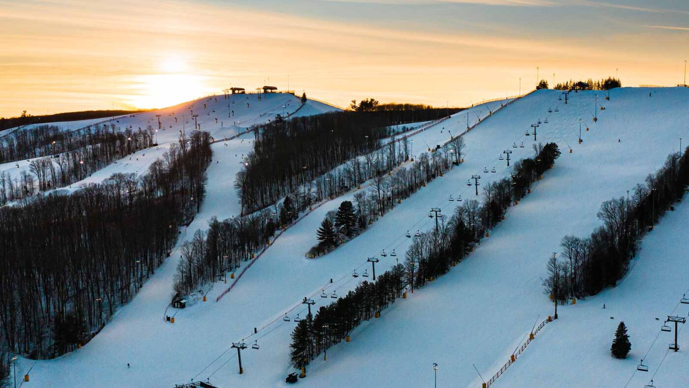 The Best Downhill Skiing In Ontario