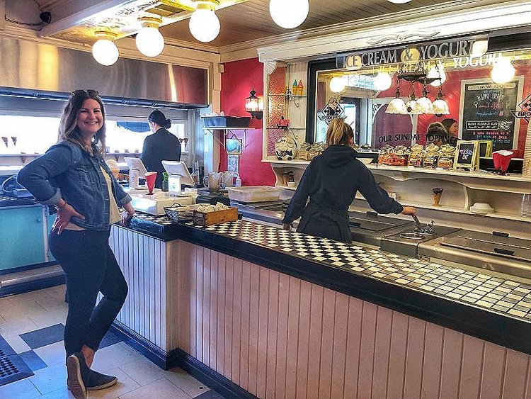 Broderick's Ice Cream in Port Stanley, Ontario