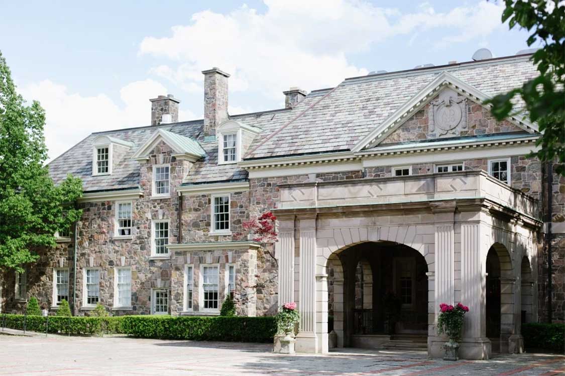 Graydon Hall Manor Schitt's Creek Filming Location