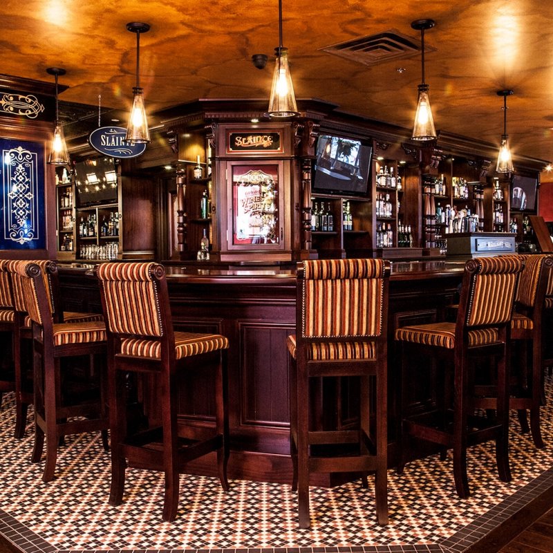 Doc Magilligan’s Restaurant & Irish Pub