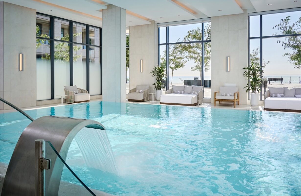 Pearle Hotel & Spa indoor infinity pool