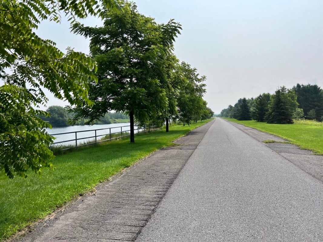 Protected paths that run all the way between the St. Lawrence River and the Cornwall Canal. 